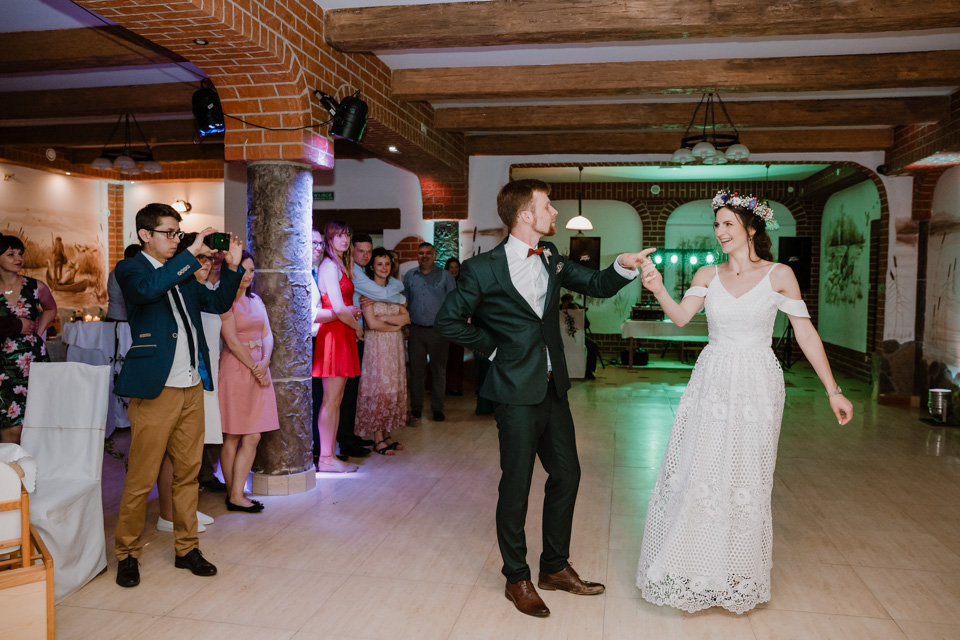 ślub i wesele rustykalne na Mazurach
